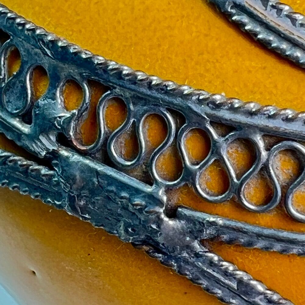 Vintage Moroccan Mustard Yellow Vase Terracotta Silver Filigree Overlay 6 3/4" - Picture 6 of 9